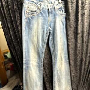 Miss Me Women's Bootcut Distressed Embellished Jeans Size 27